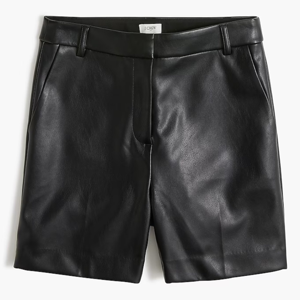 Faux-leather short